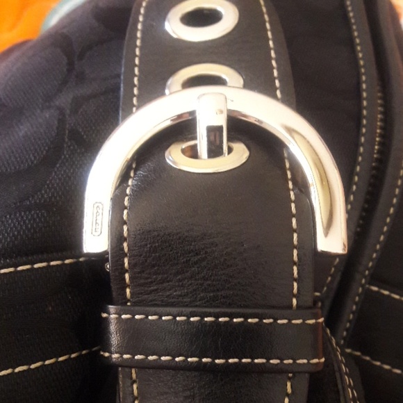 COACH CLASSIC HOBO - Picture 5 of 7